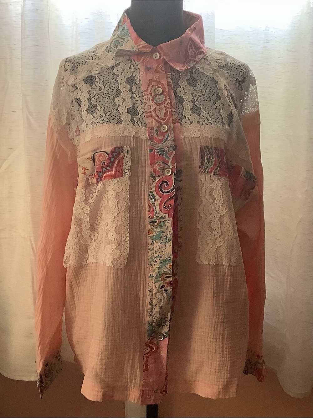 POL Light Pink Lace-Detail Button-Up Women's Top